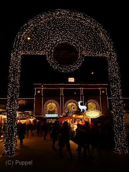 T-20141127-180608_P1860172 Weihnachtsmarkt Hauptbahnhof Hannover.JPG